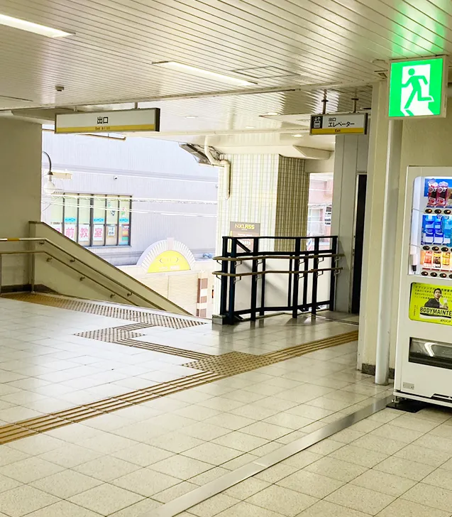 住ノ江駅の下へ降りる階段